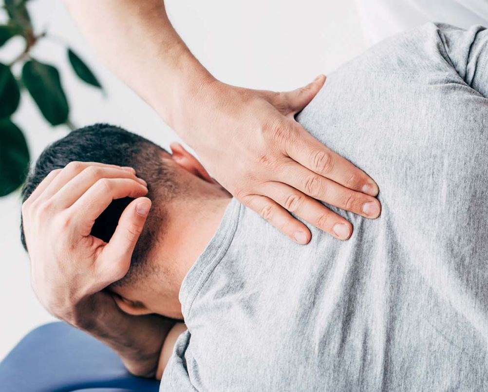 Når bør man oppsøke en kiropraktor? Alt du trenger å vite!